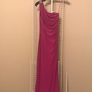 Hot pink, 1 shoulder w Beading evening gown